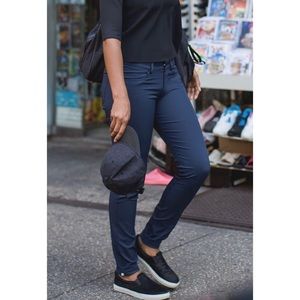 Lululemon Everyday Pant Skinny Jeans Inkwell gris